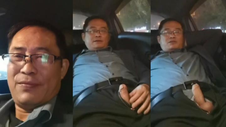 某公司老板车上玩鸟